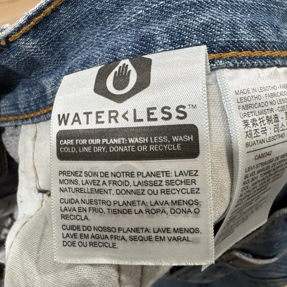 Levis levi 569